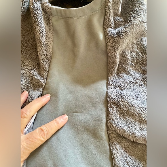 💥The North Face Osito Fleece Vest💥 - Picture 16 of 16